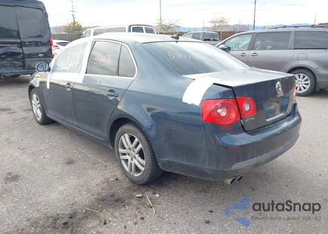 2007 Volkswagen Jetta 2.5 z USA, uszkodzony, nr VIN 3VWDF81K77M099080